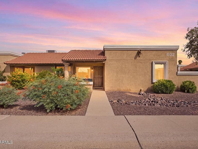 602 W Hononegh Drive #1 photo 1