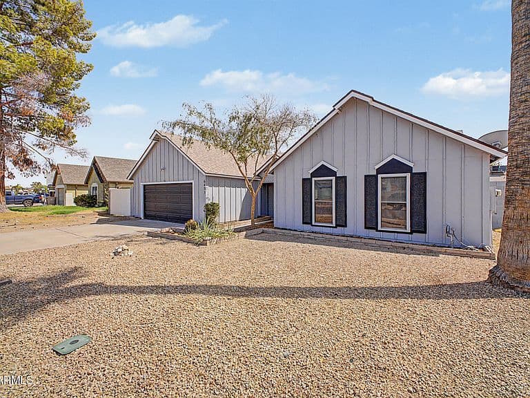 6433 W KINGS Avenue photo 3