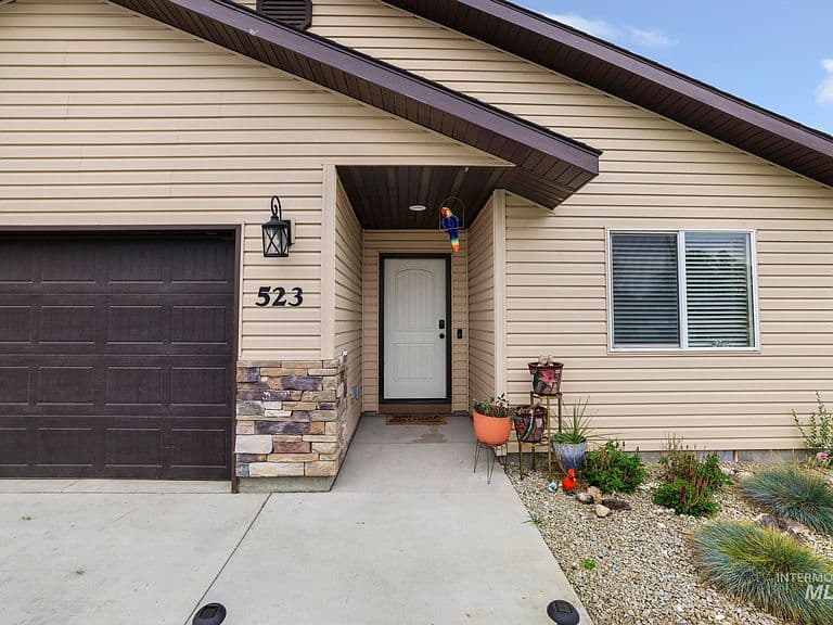 523 W Avenue H photo 3