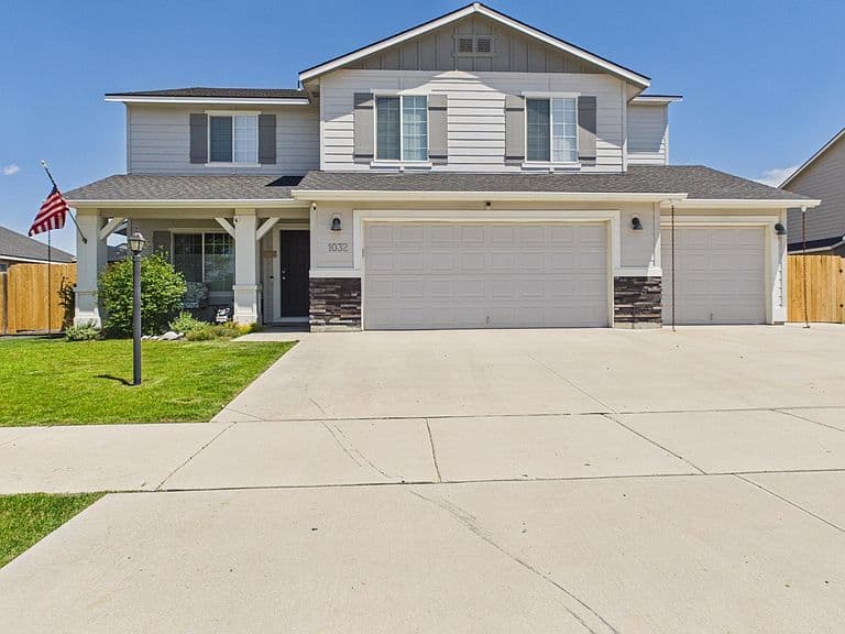 1032 Millwood Ave photo 1