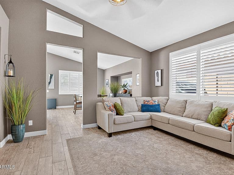 6693 W IVANHOE Street photo 3