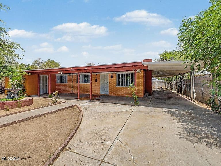 1731 E Holladay St photo 1