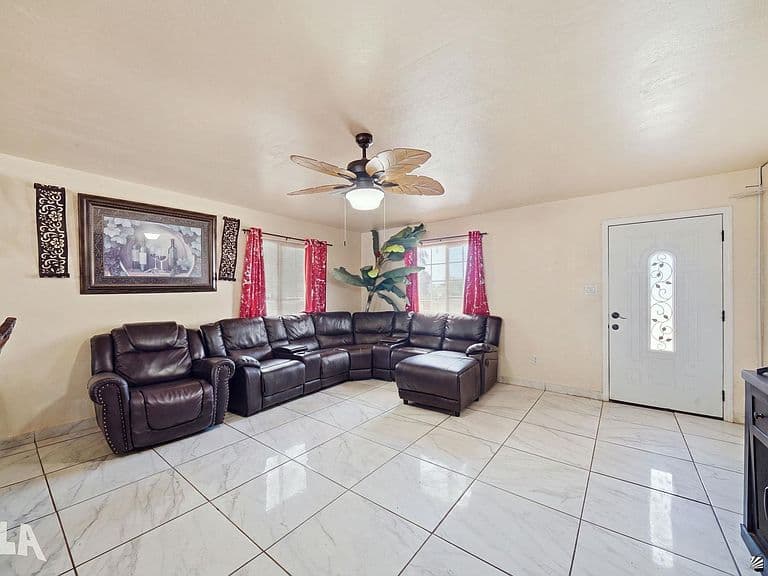 12667 S Drysdale Ave photo 5