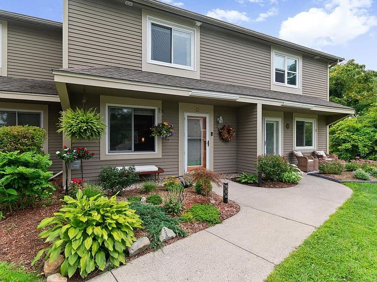 24 Overlook Drive photo 1