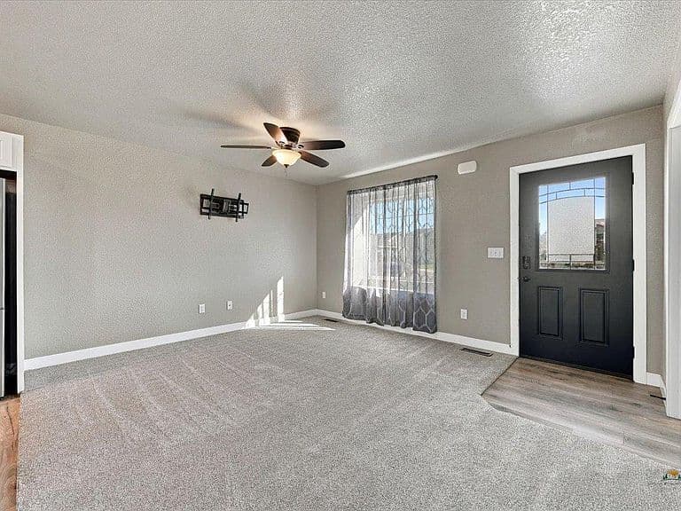 627 Bomber Way photo 4