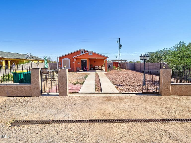 3300 W MADERA Drive photo 1