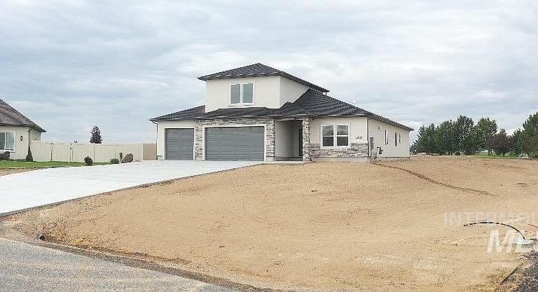 3828 E Susan Cir photo 1