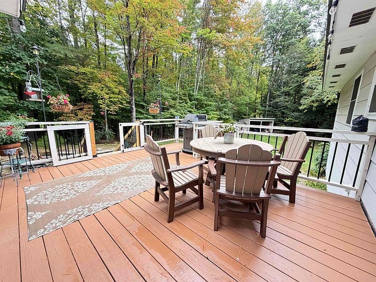 87 Colonial Drive photo 5