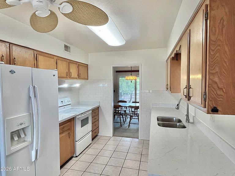 10527 W PRAIRIE HILLS Circle photo 4