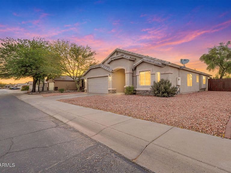 1740 E FRANCISCO Drive photo 4