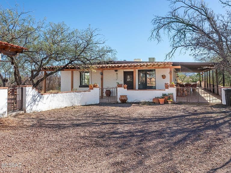 13520 W Universal Ranch Rd photo 2