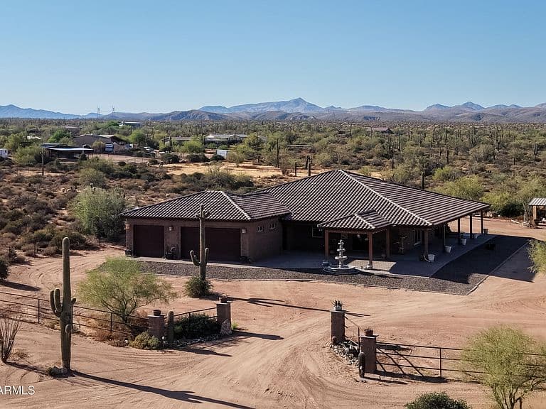 17024 E LONE MOUNTAIN Road photo 1