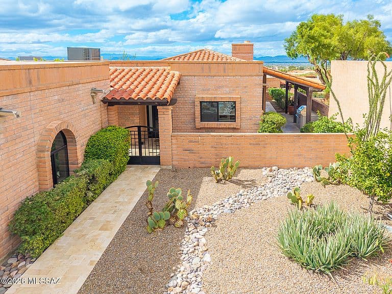 4571 N Arroyo Vacio photo 2