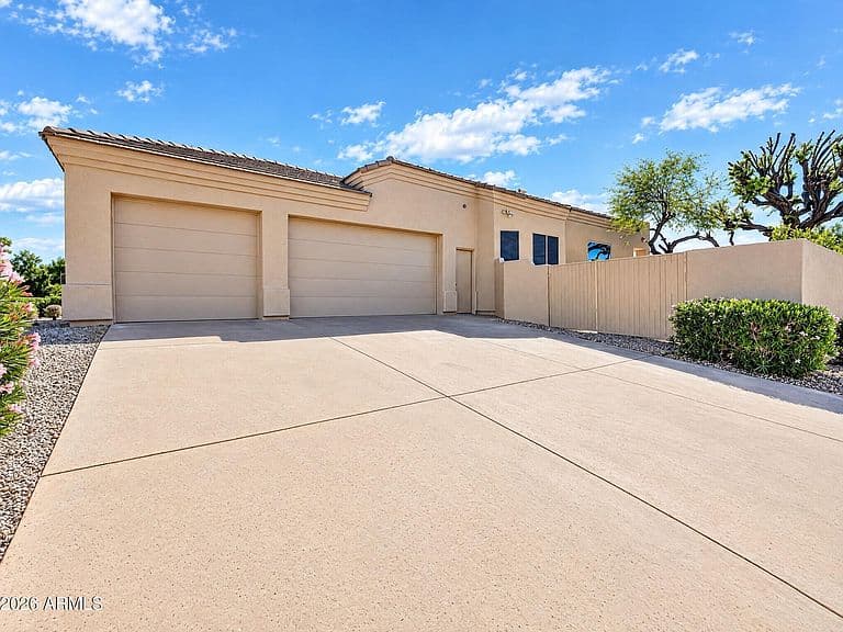9135 E TARANTINI Lane photo 4