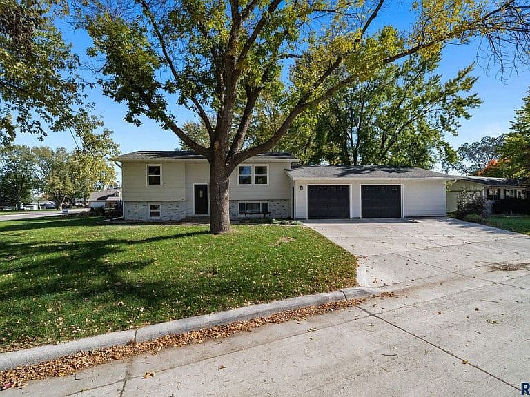 200 Perry Ln photo 4