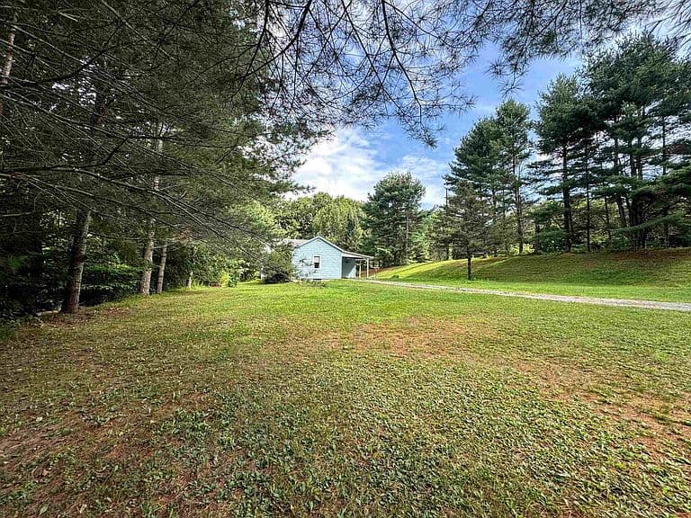 12 Hurley Lane photo 2