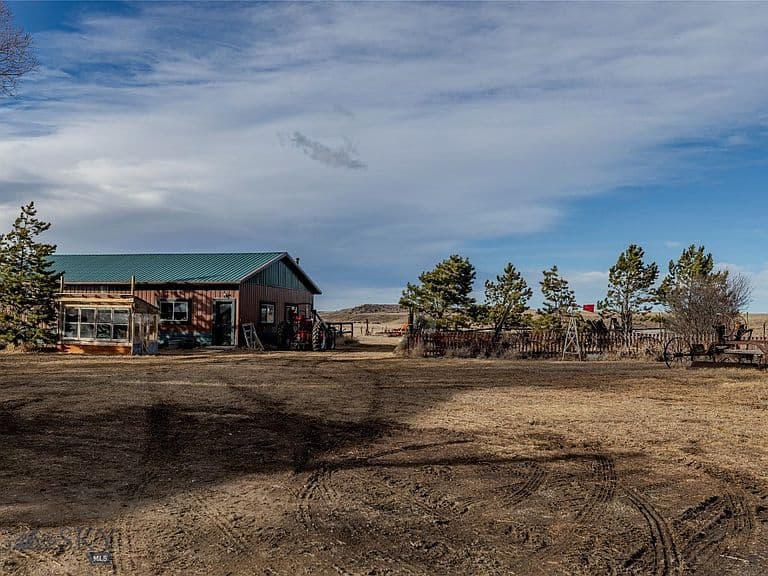 25 Becker Ln photo 3