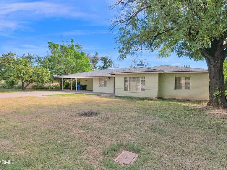 1217 W SOLANO Drive photo 2