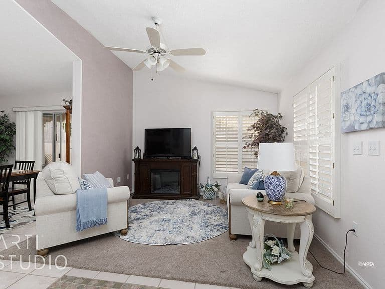 825 Mesa Blvd photo 4