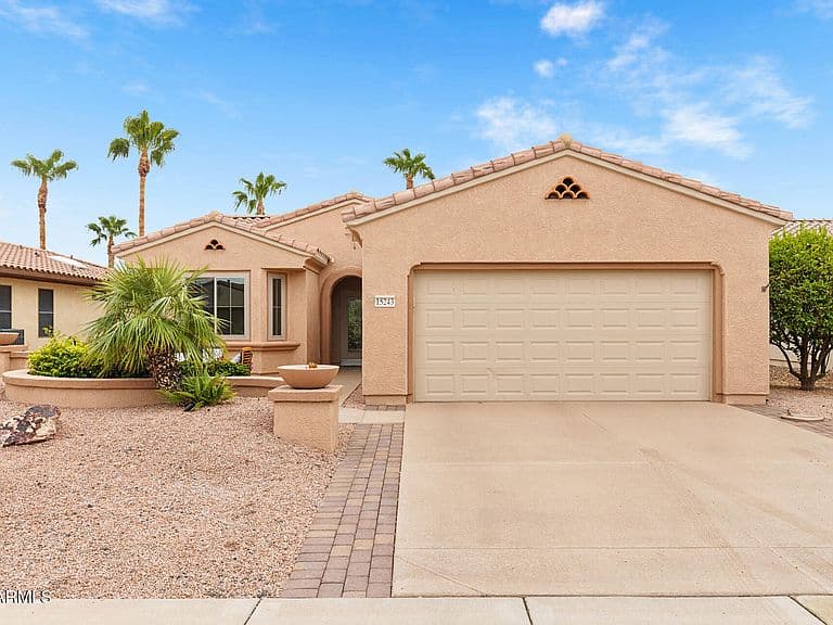 15243 W SPRINGLEAF Way photo 2