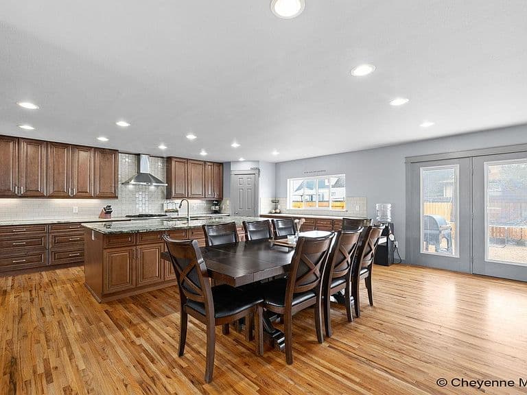 532 Cornell Ln photo 1
