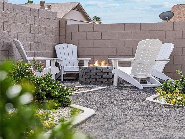 2019 E Butler St photo 5