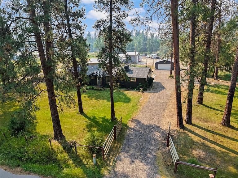 4725 E Carlton Creek Rd photo 1
