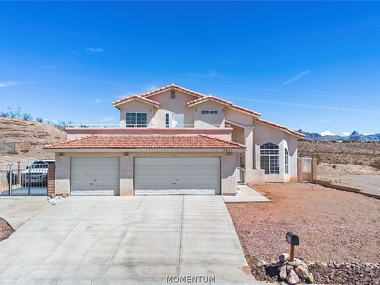 3541 Indian Hill Drive photo 4