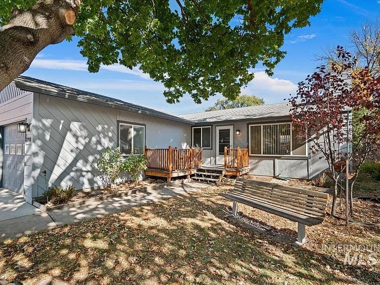 2708 N Ash Park Ln photo 3