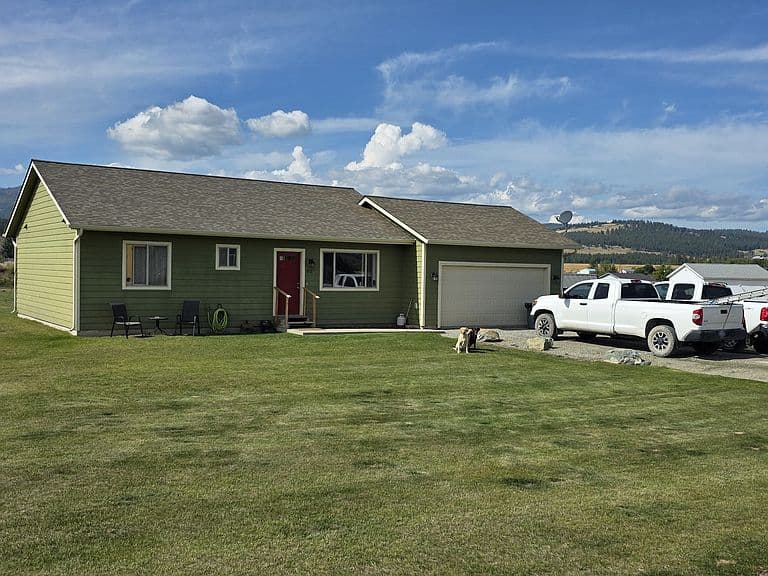 92 Dolphin Dr photo 1