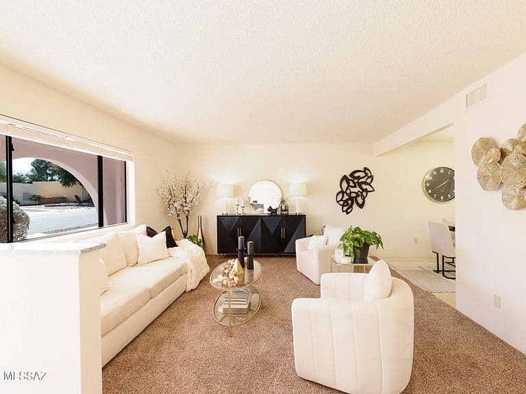 110 W Calle Melendrez photo 2