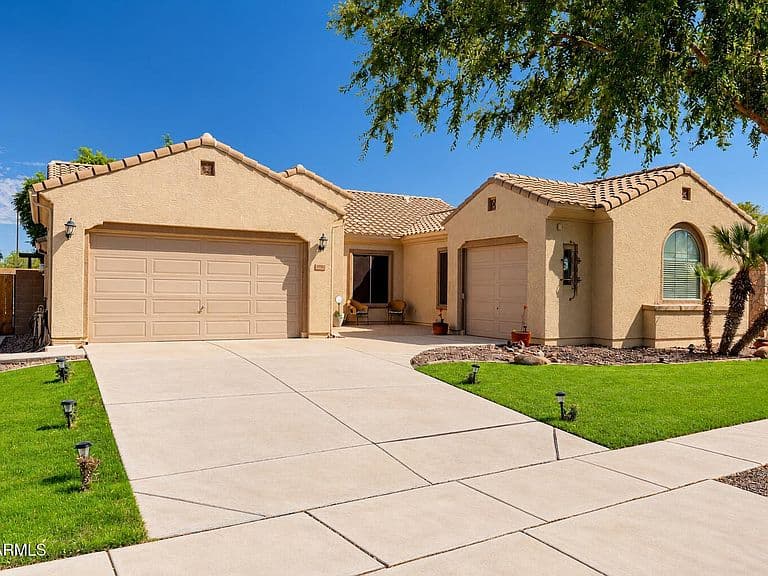 5987 S JOSLYN Lane photo 1