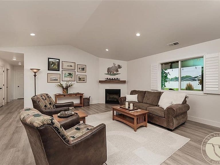 4613 Liahona Ln photo 3