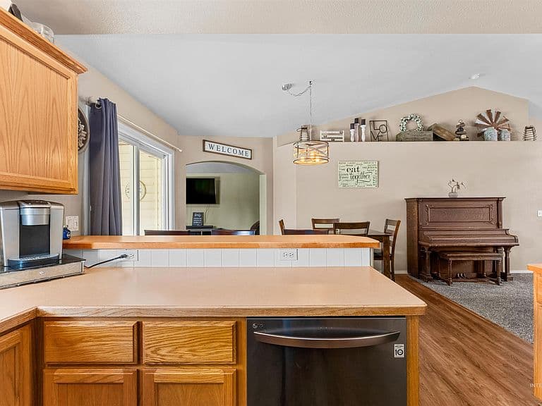 4123 E Park Ridge Dr photo 5