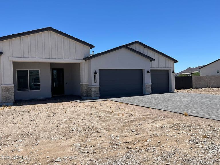 20255 W HIGHLAND Avenue photo 4