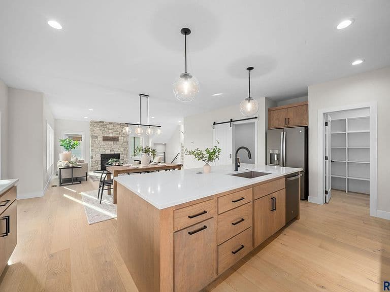1517 W Autumn Cir photo 3