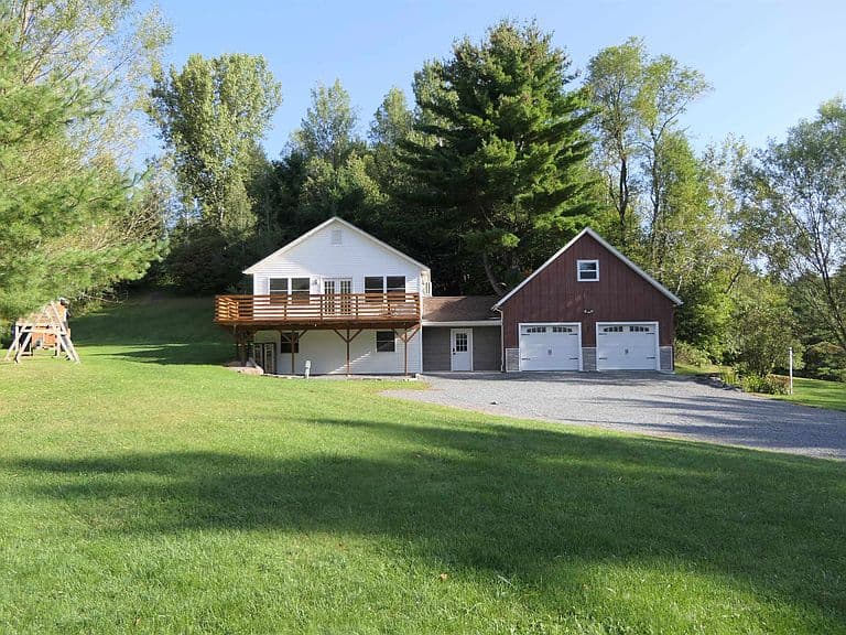 1527 VT RTE 105 photo 4
