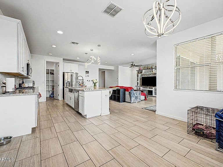 36990 N CAMARILLO Drive photo 5