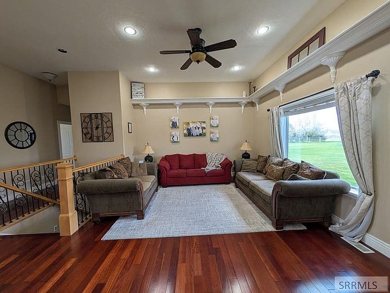 9232 N Mapleview Dr photo 5
