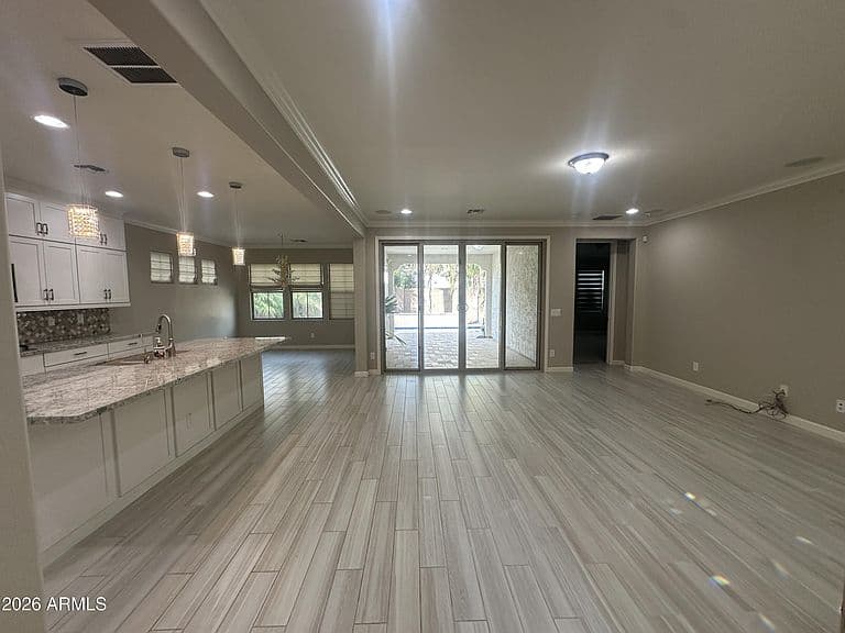 962 W ZION Way photo 3