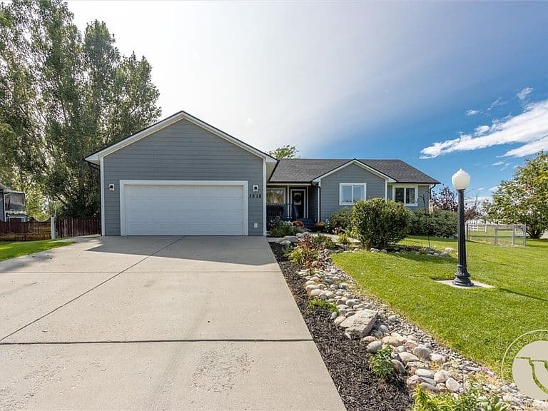 3518 Pebble Brook Dr photo 2
