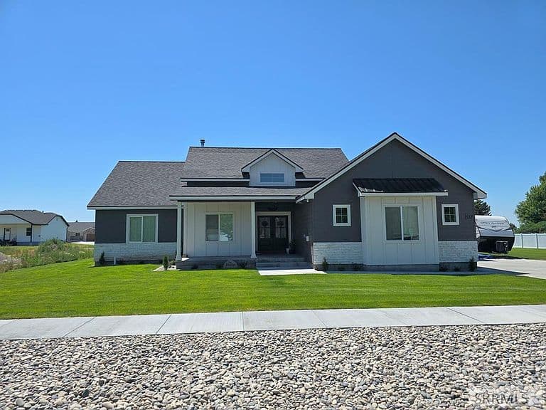 1133 McJon Ln photo 1