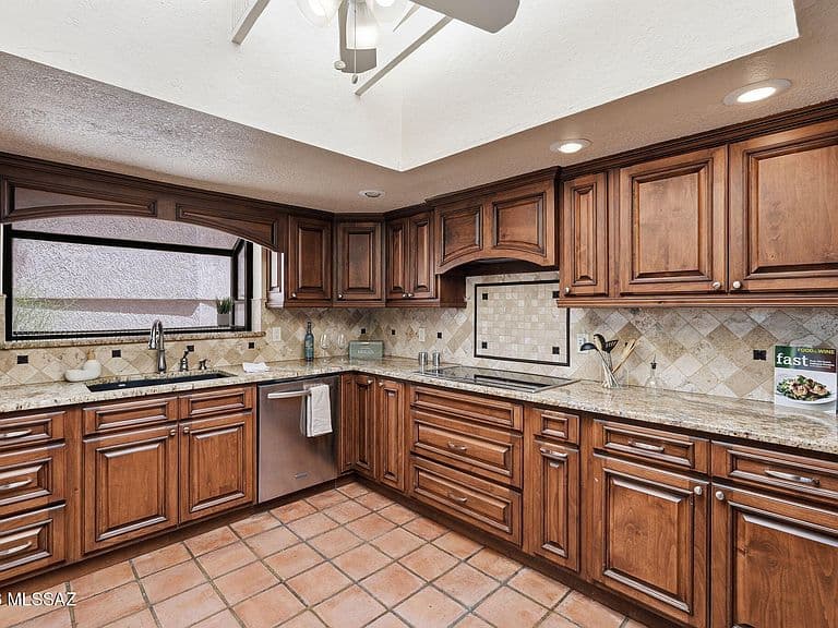 4221 N Summer Set Dr photo 5