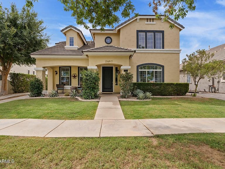 2697 E JAMES Street photo 1
