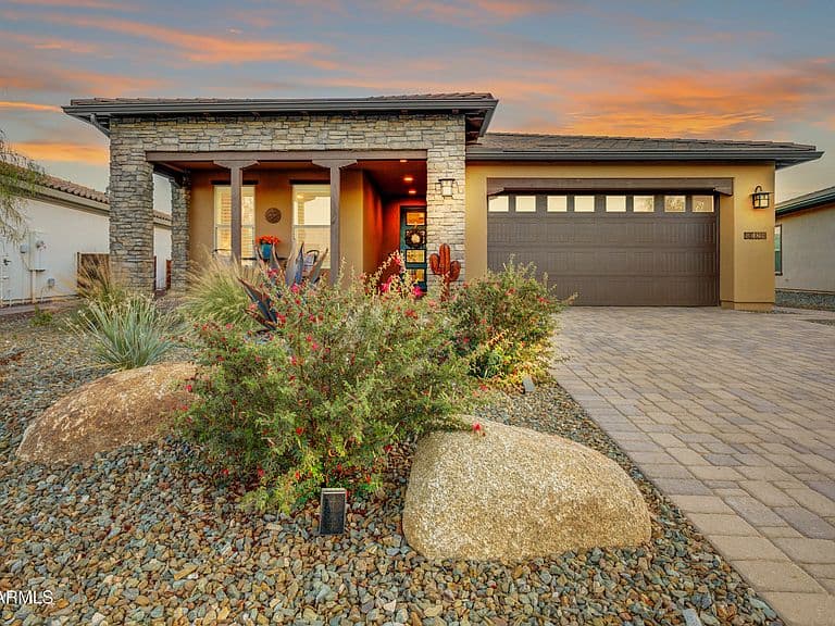 18209 E PARIA CANYON Drive photo 1