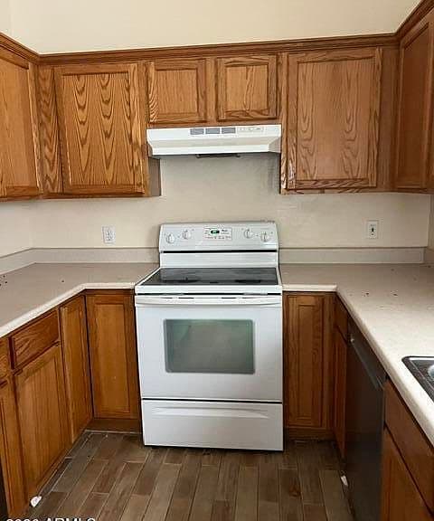 2719 E WINDSOR Avenue photo 3
