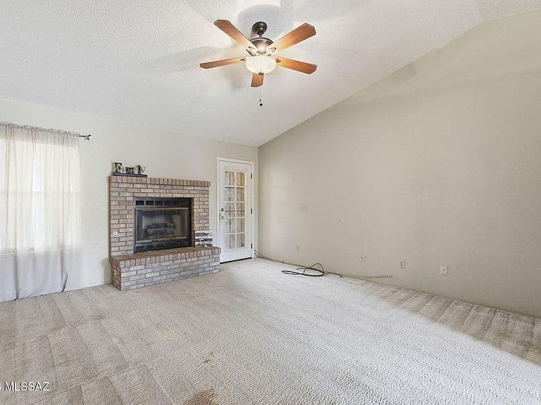 8201 N Tammeron Ct photo 5