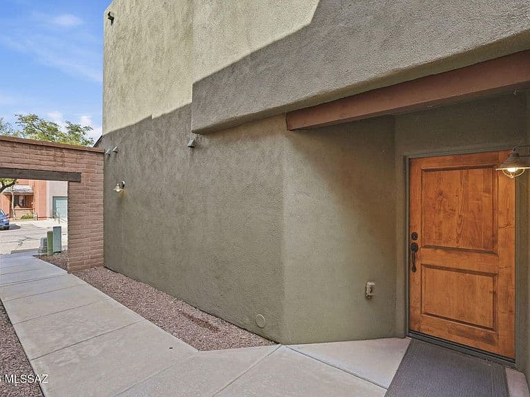 3125 N Olsen Ave photo 4