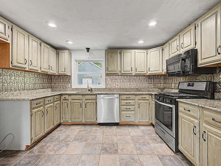 56 Brookside Road photo 2
