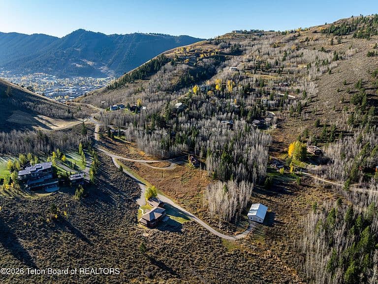 515 Saddle Butte Way photo 5